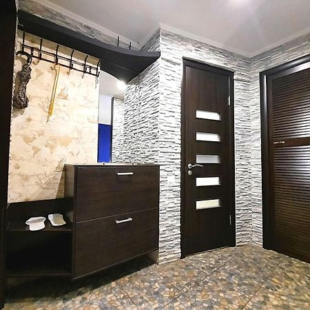 Морська Квартира У Центрі М Полтава Мережа Alexapartments Документи Для Відряджень Цілодобове Безконтактне Заселення 24-7 Exteriör bild