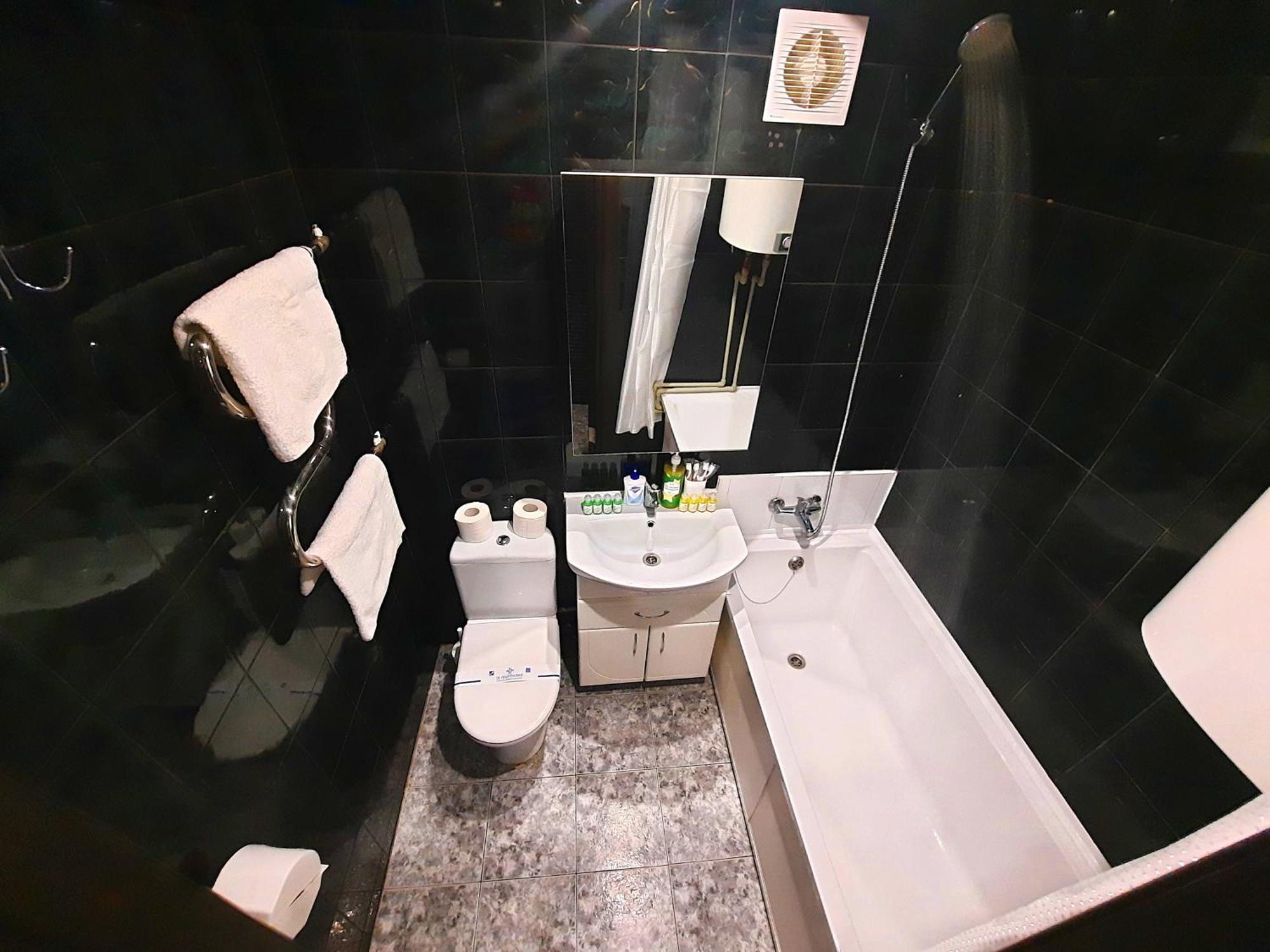 Морська Квартира У Центрі М Полтава Мережа Alexapartments Документи Для Відряджень Цілодобове Безконтактне Заселення 24-7 Exteriör bild