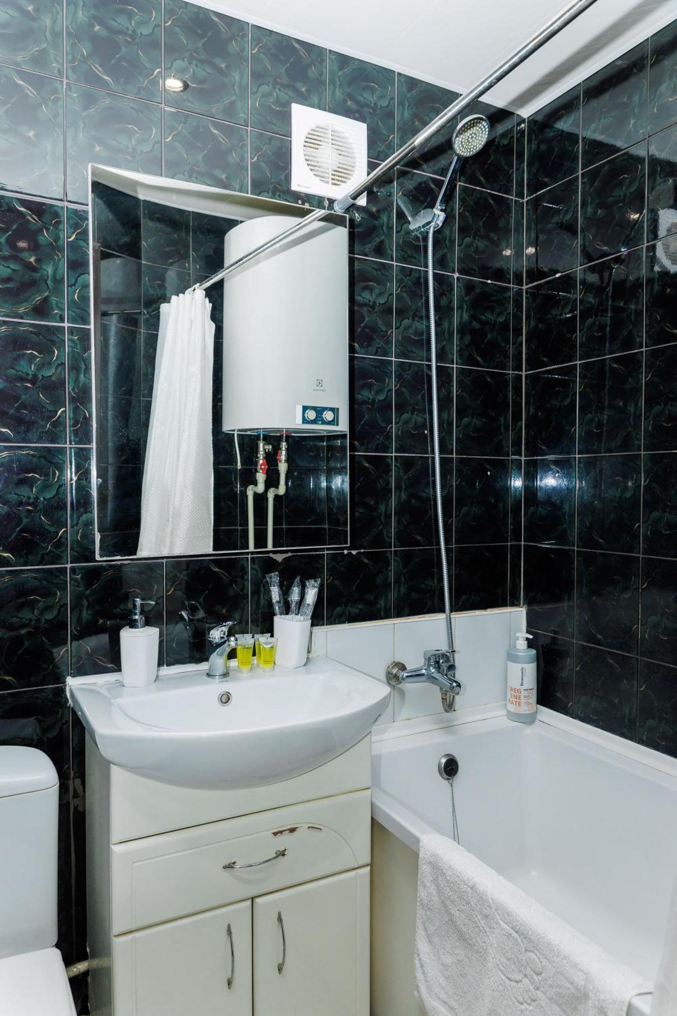 Морська Квартира У Центрі М Полтава Мережа Alexapartments Документи Для Відряджень Цілодобове Безконтактне Заселення 24-7 Exteriör bild